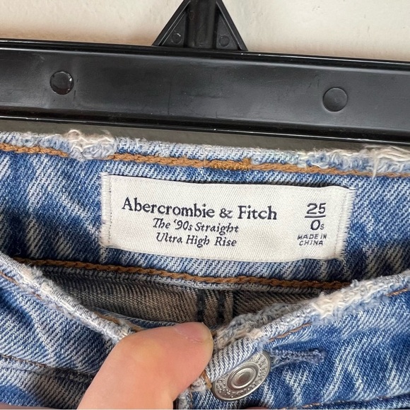Abercrombie & Fitch 90s Straight High Rise Split Hem Jeans Size 25 0 Short - Picture 4 of 7